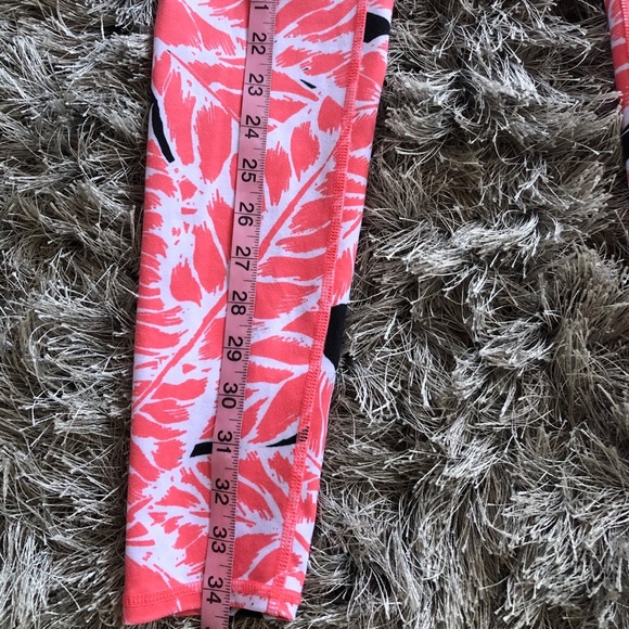 ALO. Palm Springs Guava Airbrush Leggings - Picture 9 of 11